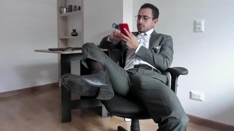 Snapshot of pablo_rincon95 chatting on January 21, 2:37 pm pablo rincon95 online show from January 21, 2:37 pm