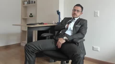 Snapshot of pablo_rincon95 chatting on February 3, 4:52 pm pablo rincon95 online show from February 3, 4:52 pm