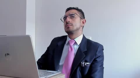 Snapshot of pablo_rincon95 chatting on February 7, 4:35 pm pablo rincon95 online show from February 7, 4:35 pm