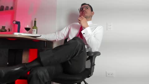 Snapshot of pablo_rincon95 chatting on February 14, 5:14 pm pablo rincon95 online show from February 14, 5:14 pm