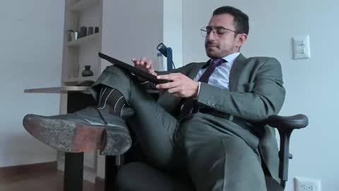 Snapshot of pablo_rincon95 chatting on February 19, 2:01 pm pablo rincon95 online show from February 19, 2:01 pm