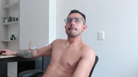 Snapshot of pablo_rincon95 chatting on February 28, 2:31 pm pablo rincon95 online show from February 28, 2:31 pm