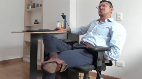 Snapshot of pablo_rincon95 chatting on March 11, 4:29 pm pablo rincon95 online show from March 11, 4:29 pm