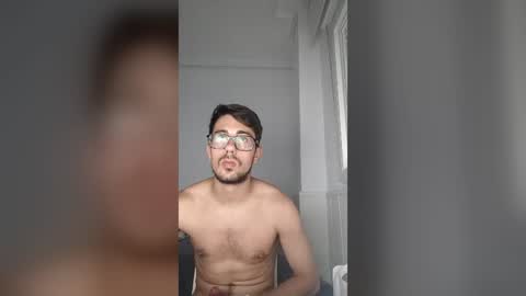Snapshot of pabloherraizsoria1707 chatting on June 13, 3:43 pm pabloherraizsoria1707 online show from June 13, 3:43 pm