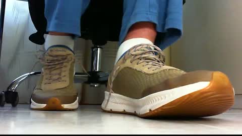 Snapshot of pablomenesssl chatting on January 13, 12:45 pm Pablo Meness online show from January 13, 12:45 pm