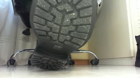 Snapshot of pablomenesssl chatting on January 17, 3:32 pm Pablo Meness online show from January 17, 3:32 pm