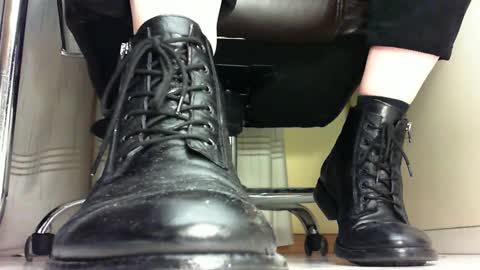 Snapshot of pablomenesssl chatting on February 18, 11:19 pm Pablo Meness online show from February 18, 11:19 pm