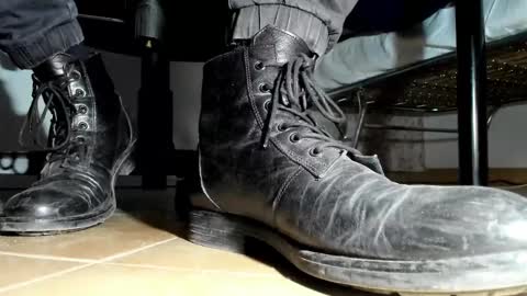 Snapshot of pablomenesssl chatting on November 3, 4:30 pm Pablo Meness online show from November 3, 4:30 pm