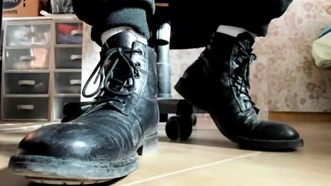 Snapshot of pablomenesssl chatting on January 11, 8:30 am Pablo Meness online show from January 11, 8:30 am