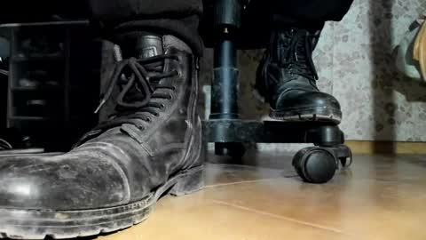 Snapshot of pablomenesssl chatting on January 16, 6:45 pm Pablo Meness online show from January 16, 6:45 pm