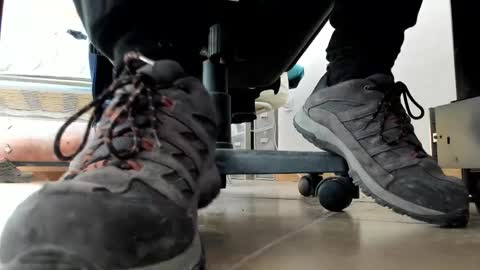 Snapshot of pablomenesssl chatting on February 19, 7:04 am Pablo Meness online show from February 19, 7:04 am