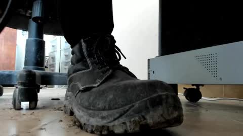 Snapshot of pablomenesssl chatting on February 22, 1:09 pm Pablo Meness online show from February 22, 1:09 pm