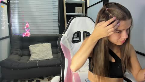 Snapshot of paigejayden chatting on January 14, 8:59 pm Paige online show from January 14, 8:59 pm