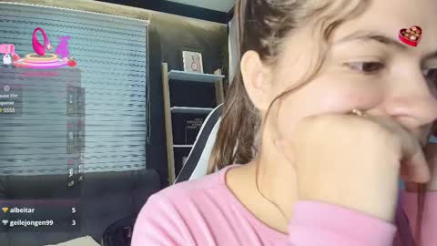 Snapshot of paigejayden chatting on February 28, 1:26 am Paige online show from February 28, 1:26 am