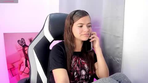 Snapshot of paigejayden chatting on November 25, 3:17 am Paige online show from November 25, 3:17 am