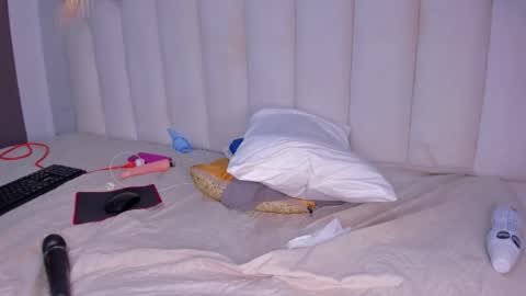 pamela online show from February 11, 11:43 pm