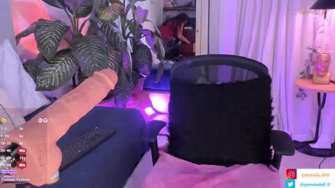 Snapshot of pamela_doll3 chatting on March 6, 9:36 am pamela online show from March 6, 9:36 am