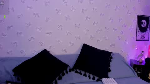 pamela online show from April 7, 4:02 am