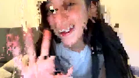 Snapshot of pamela_milleer chatting on April 17, 12:24 am pamela_milleer online show from April 17, 12:24 am