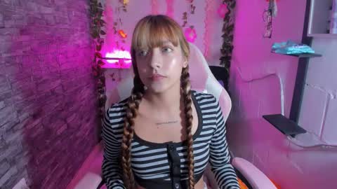 pamelajhonsom online show from October 21, 5:30 am