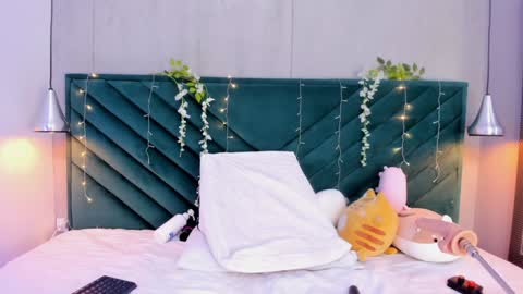 Pamela  online show from January 25, 6:55 am