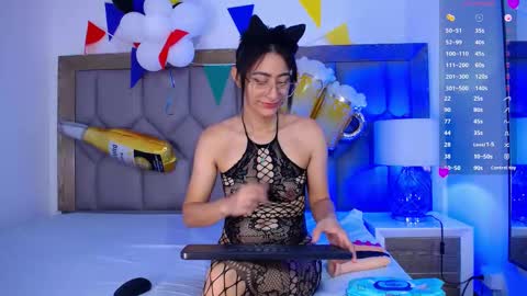 Snapshot of pamelaponce chatting on October 2, 12:12 pm Pamela Ponce online show from October 2, 12:12 pm