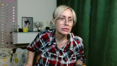 pamellamurphy online show from May 28, 10:51 pm