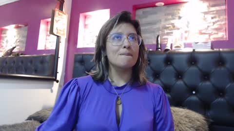 Snapshot of pandoracherry chatting on December 21, 7:56 am Pandora online show from December 21, 7:56 am