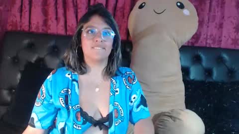 Snapshot of pandoracherry chatting on January 12, 9:30 am Pandora online show from January 12, 9:30 am