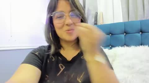 Snapshot of pandoracherry chatting on February 12, 3:18 am Pandora online show from February 12, 3:18 am