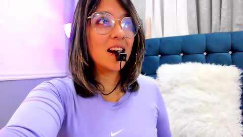 Snapshot of pandoracherry chatting on February 20, 2:51 am Pandora online show from February 20, 2:51 am