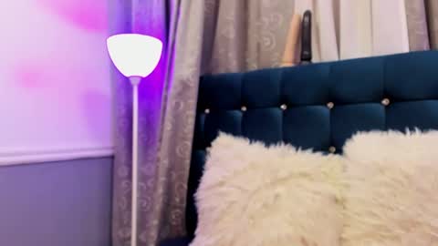 Snapshot of pandoracherry chatting on February 23, 2:51 am Pandora online show from February 23, 2:51 am