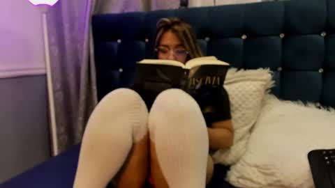 Snapshot of pandoracherry chatting on February 27, 5:45 am Pandora online show from February 27, 5:45 am