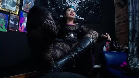 Snapshot of pandoragoddess chatting on February 11, 9:03 pm online show from February 11, 9:03 pm