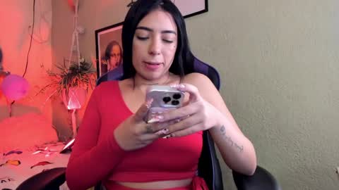 Ana Laura online show from April 2, 1:25 am