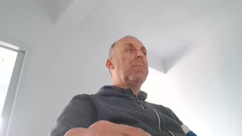 pansak1973 online show from January 17, 12:43 pm