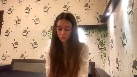 Snapshot of pantease_ chatting on September 18, 9:17 pm Kate online show from September 18, 9:17 pm