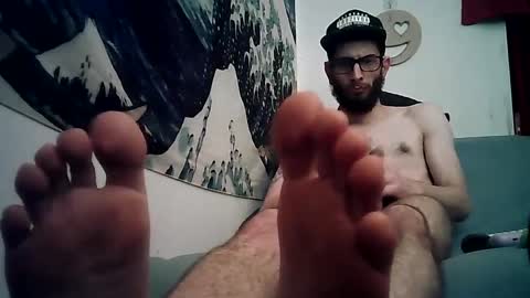 Snapshot of pantslesstraveler_plt chatting on December 5, 7:16 am PantsLessTraveler online show from December 5, 7:16 am