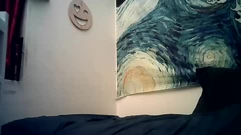 Snapshot of pantslesstraveler_plt chatting on December 16, 5:49 am PantsLessTraveler online show from December 16, 5:49 am