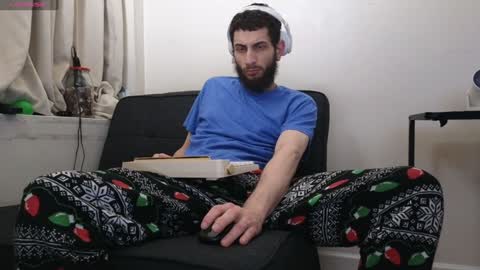 Snapshot of pantslesstraveler_plt chatting on December 30, 11:49 pm PantsLessTraveler online show from December 30, 11:49 pm