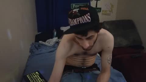 Snapshot of pantslesstraveler_plt chatting on March 10, 7:21 am PantsLessTraveler online show from March 10, 7:21 am