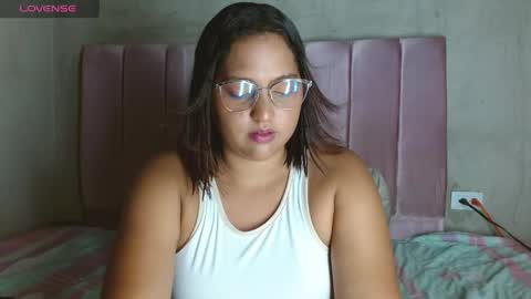 Paola Stone online show from June 9, 2:34 am