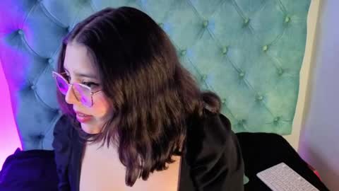 Paola Lyon online show from April 22, 6:42 pm