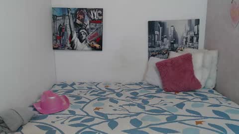 Paola online show from April 21, 11:38 am