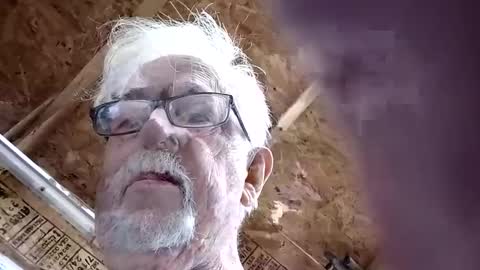 Snapshot of papajb70 chatting on March 2, 8:50 pm papajb70 online show from March 2, 8:50 pm