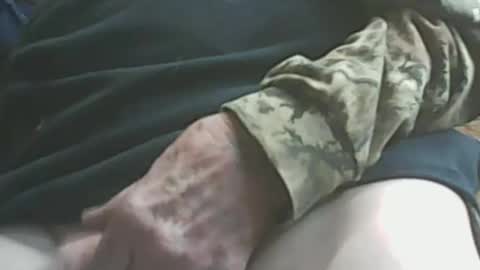 papajb70 online show from November 11, 2:22 am