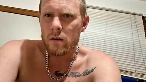 papapfouts online show from May 8, 1:00 am