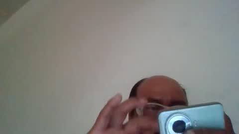 Snapshot of papi_adiel4 chatting on April 19, 4:17 pm papi_adiel4 online show from April 19, 4:17 pm