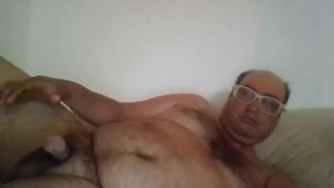 Snapshot of papi_adiel4 chatting on May 20, 10:05 pm papi_adiel4 online show from May 20, 10:05 pm