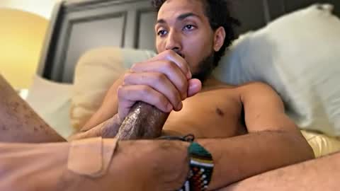 papi_bigcockie online show from September 16, 9:32 am